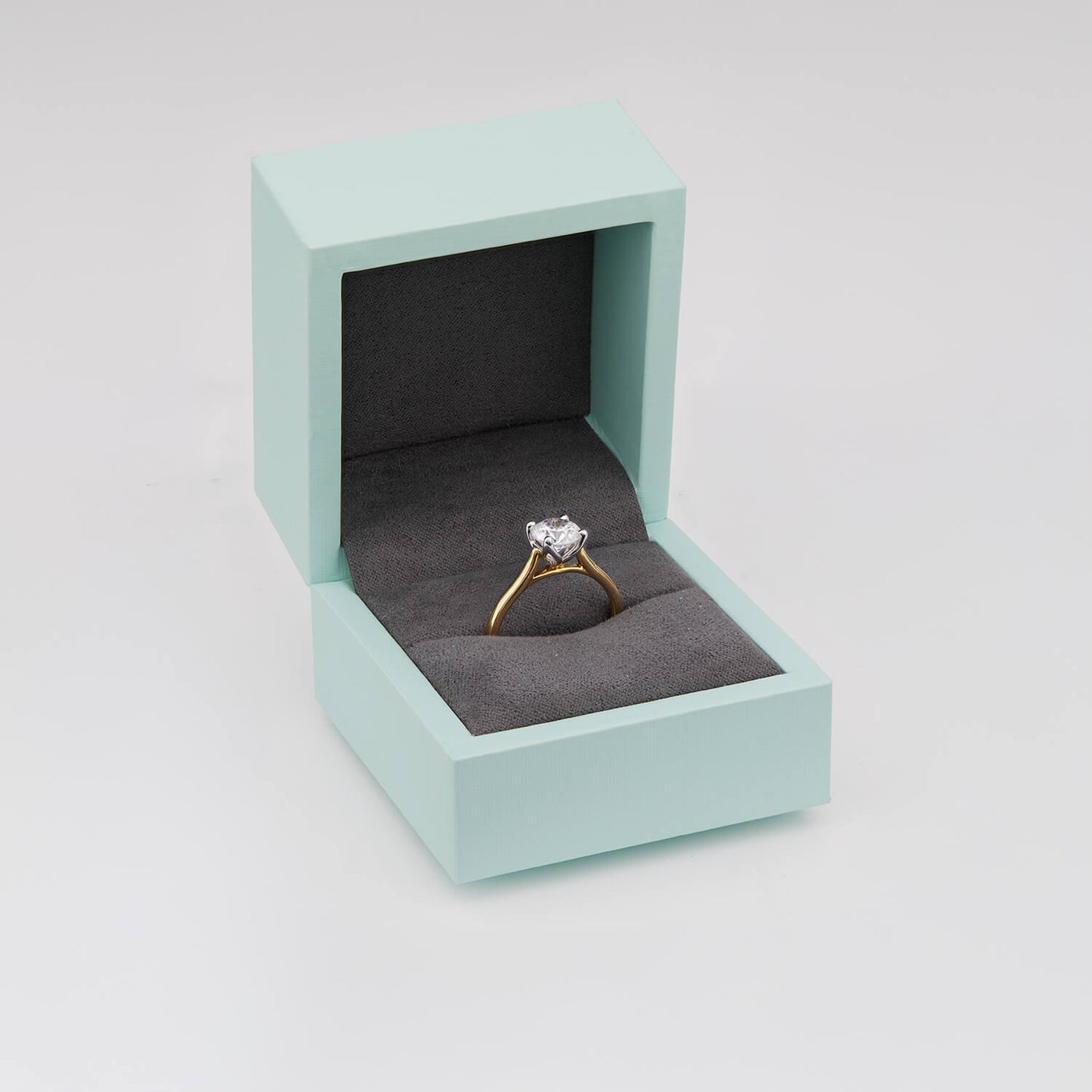 Born 18ct Yellow Gold Lab Grown 1ct Round Brilliant Diamond Ring